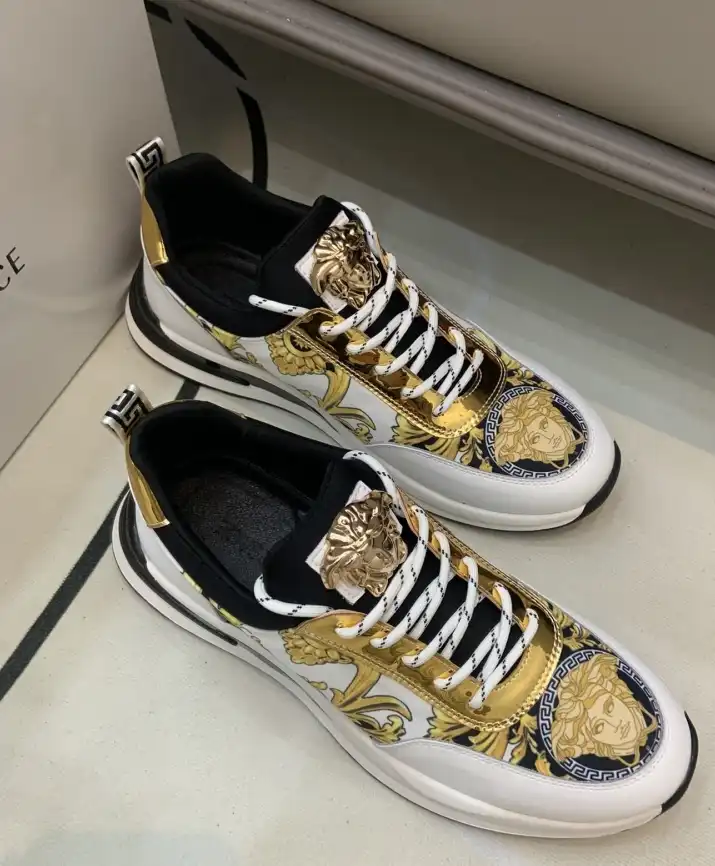 hype Givenchy Sneakers