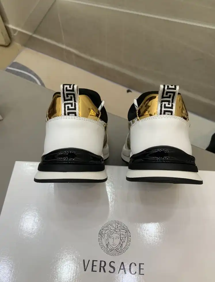 hype Givenchy Sneakers