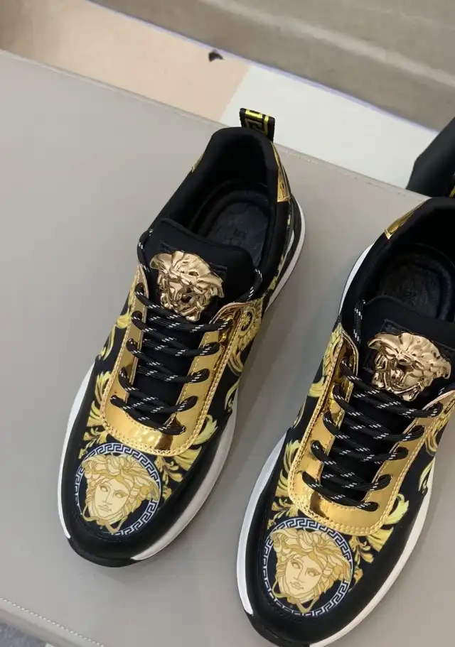 hype Givenchy Sneakers