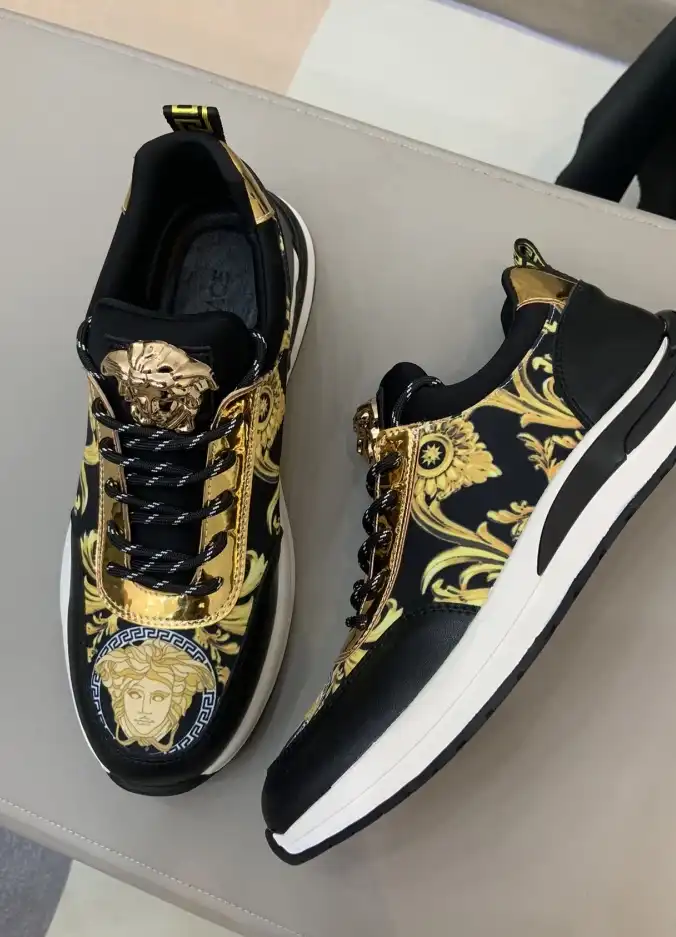 hype Givenchy Sneakers