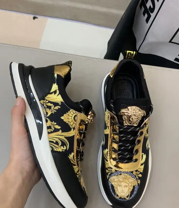 hype Givenchy Sneakers