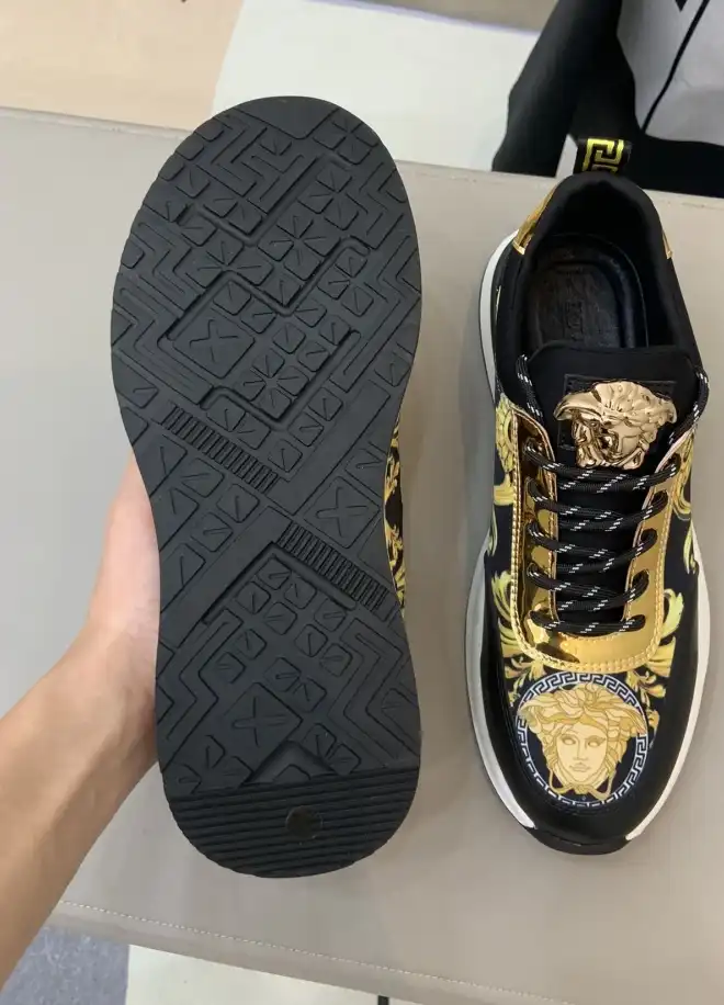 hype Givenchy Sneakers