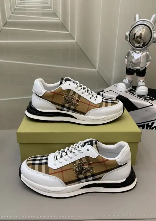 hype Burberry Sneakers