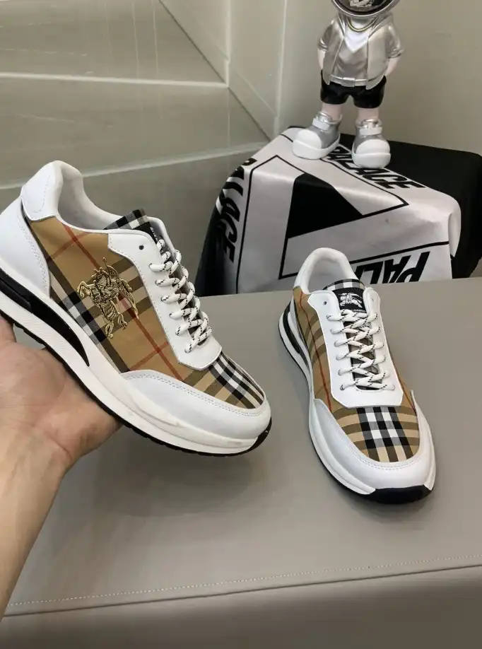 hype Burberry Sneakers