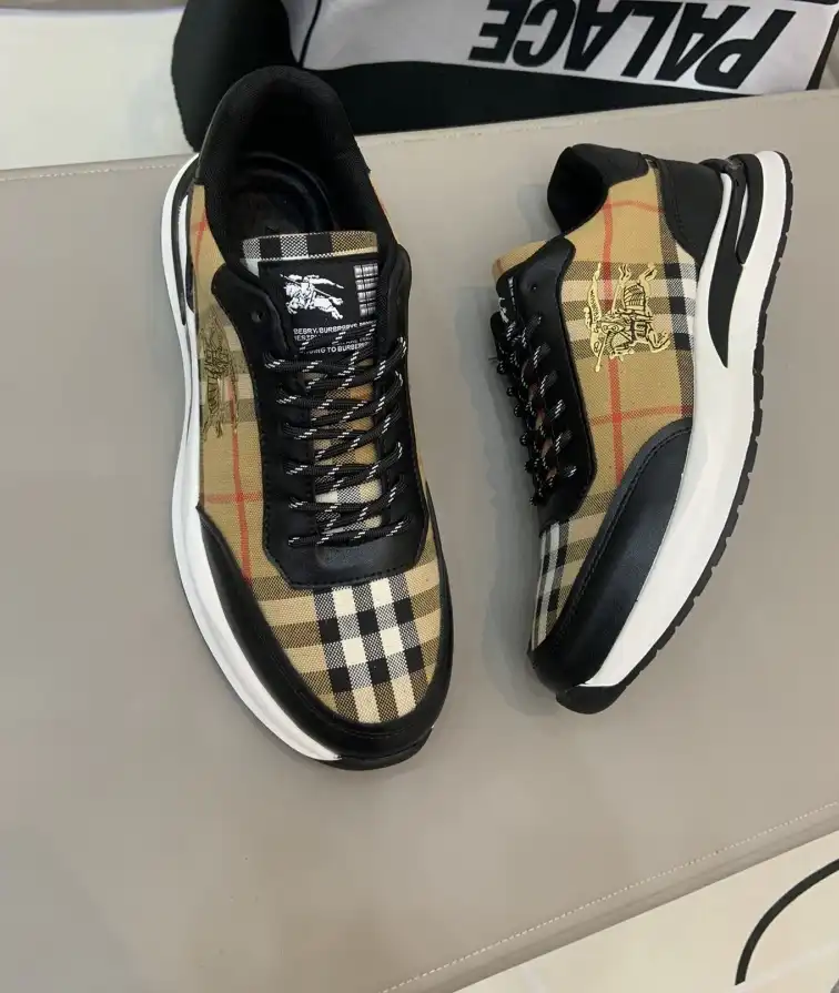 hype Burberry Sneakers