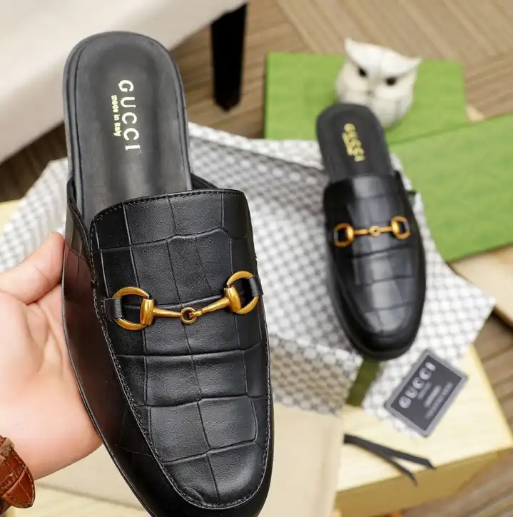 hype Gucci Slippers