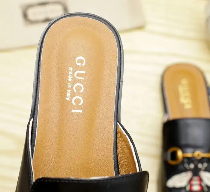 hype Gucci Slippers