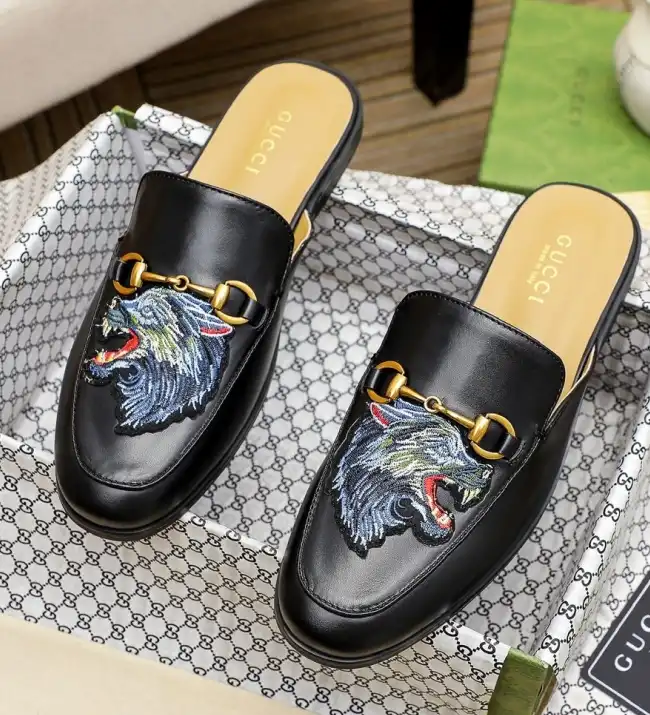 hype Gucci Slippers