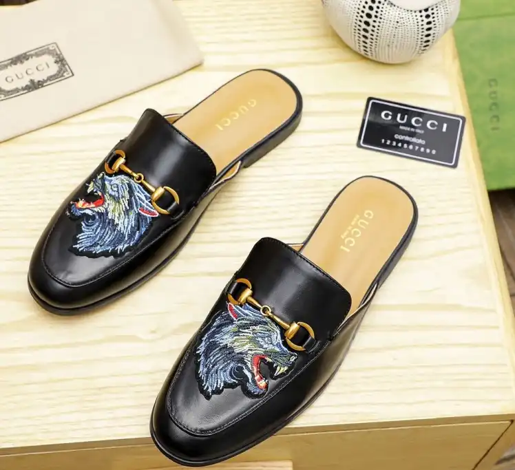 hype Gucci Slippers