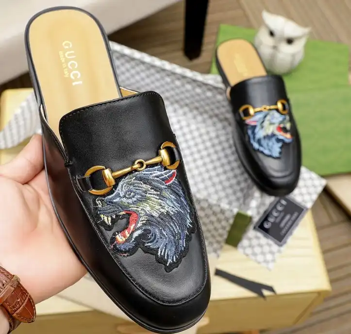 hype Gucci Slippers