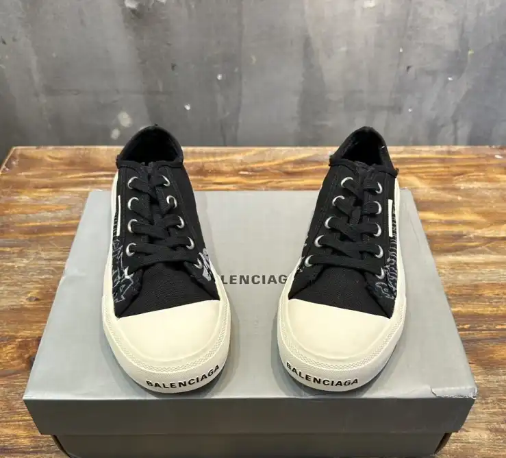 hype Balenciaga Sneakers