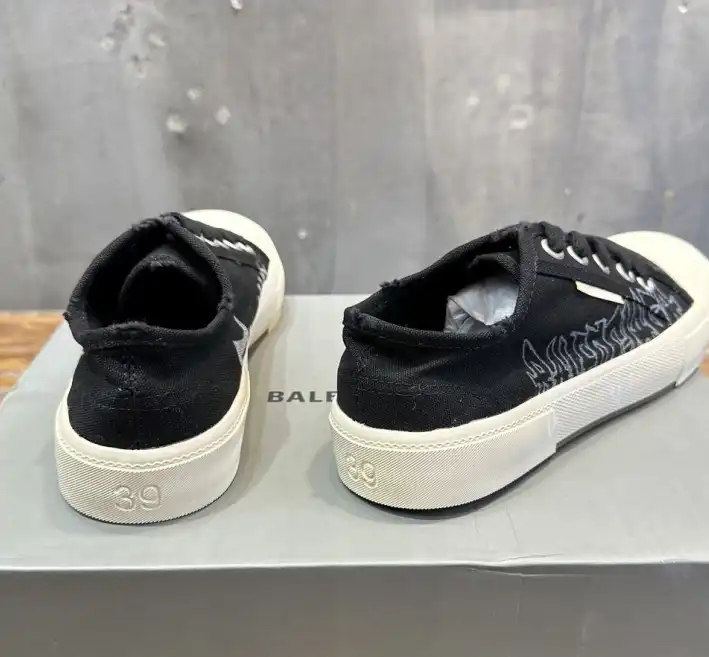 hype Balenciaga Sneakers