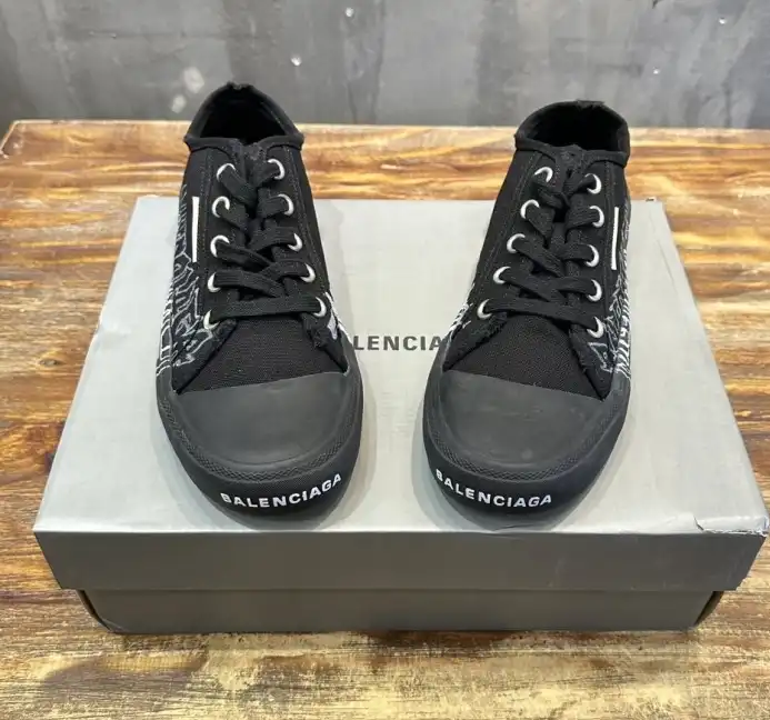 hype Balenciaga Sneakers