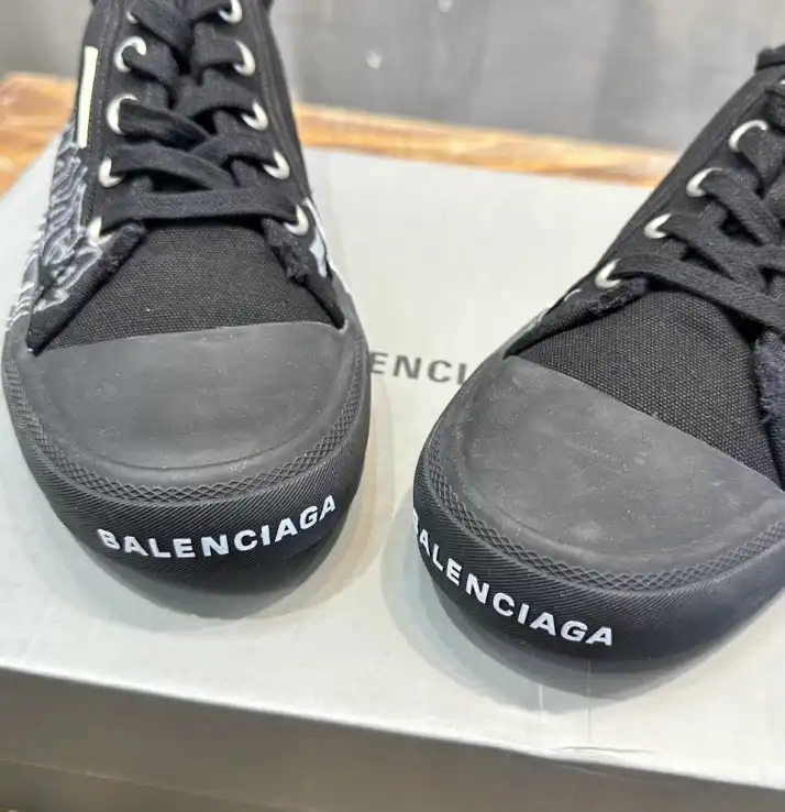 hype Balenciaga Sneakers