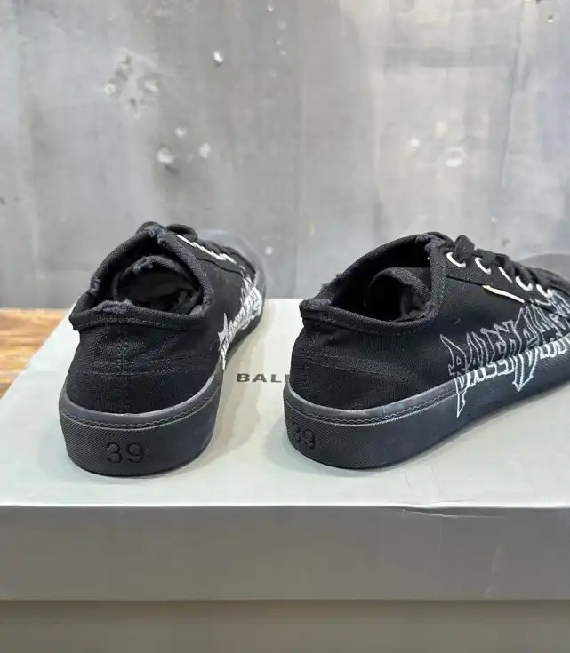 hype Balenciaga Sneakers