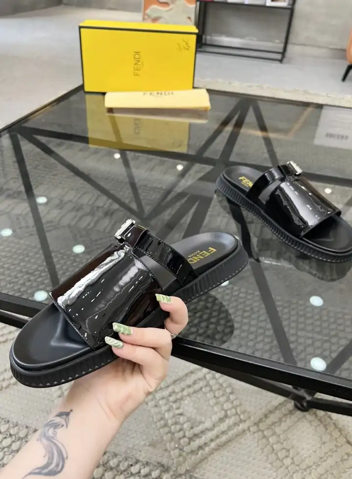 hype Fendi Slippers