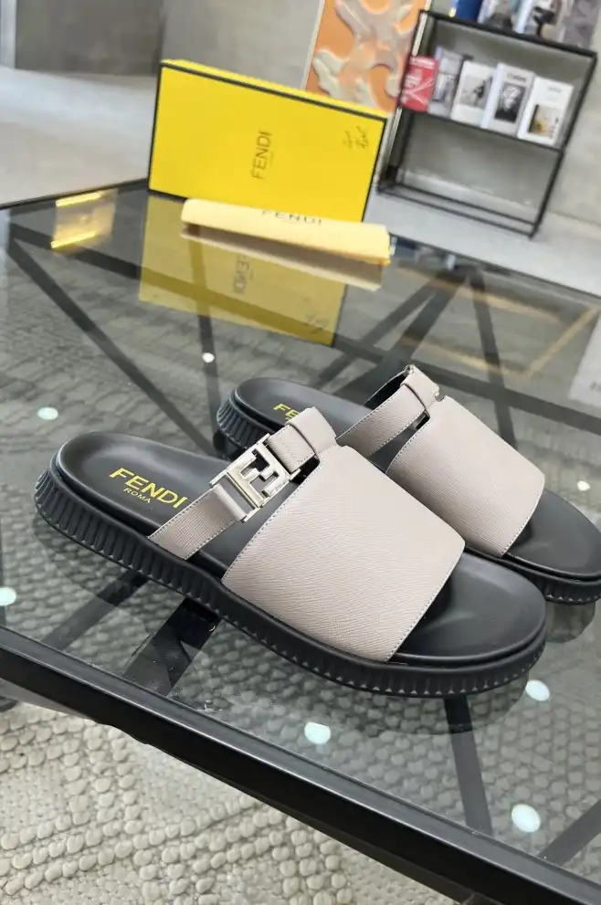 hype Fendi Slippers