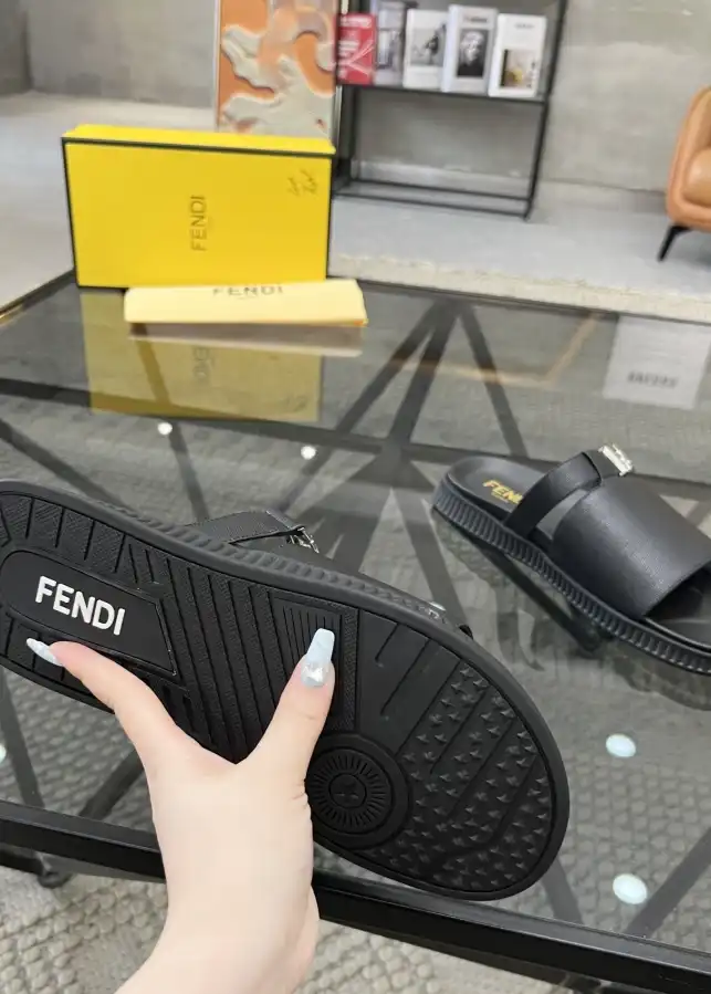 hype Fendi Slippers