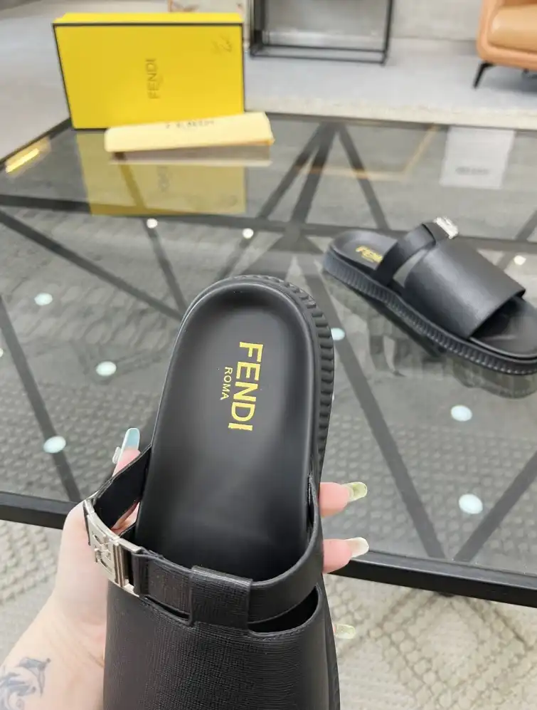 hype Fendi Slippers