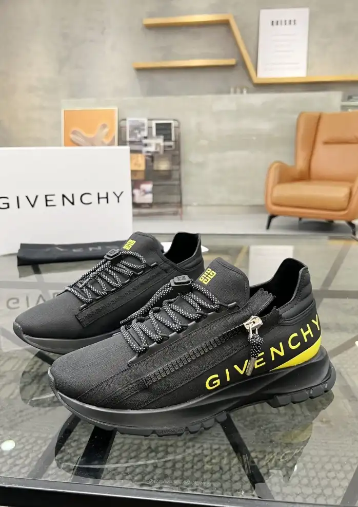 hype Givenchy Sneakers