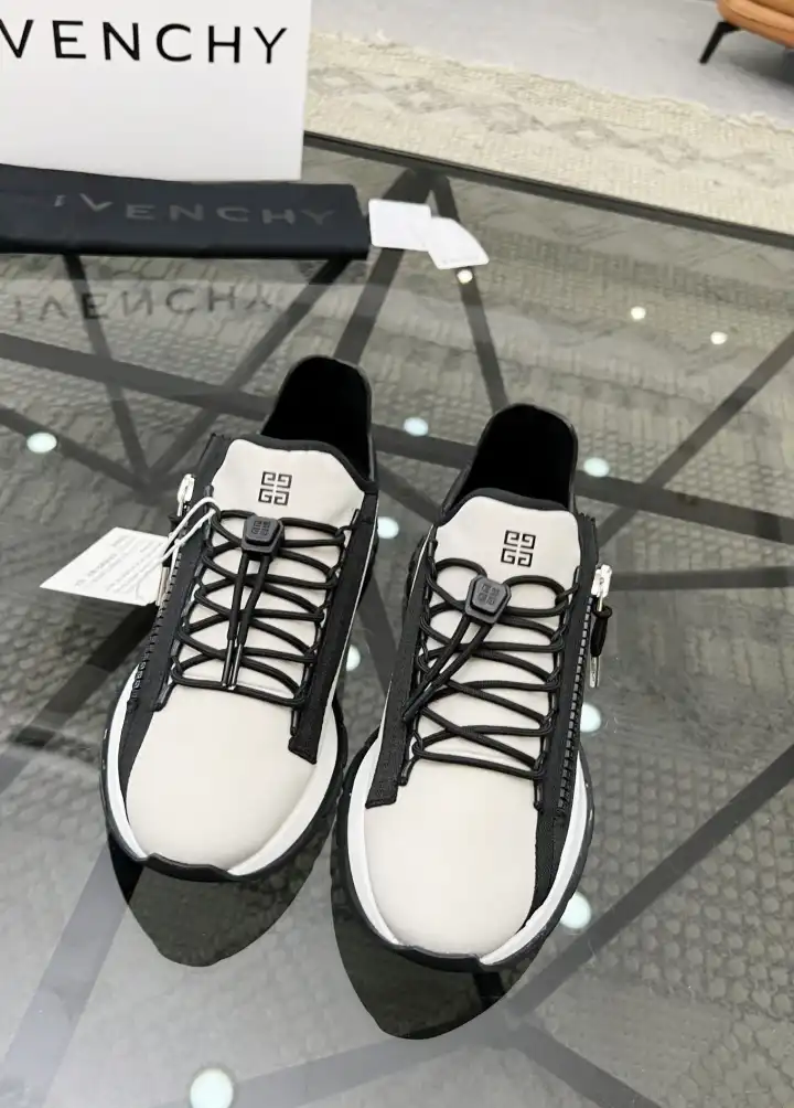 hype Givenchy Sneakers