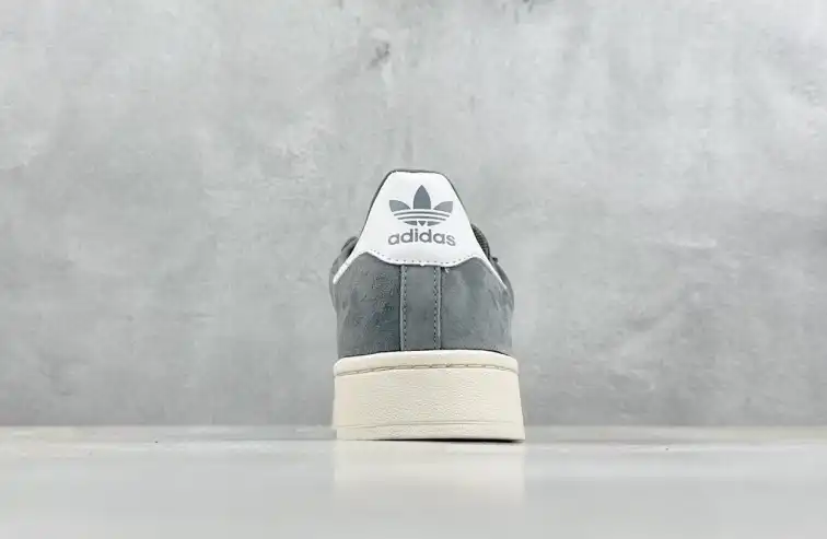 hype Adidas Sneakers