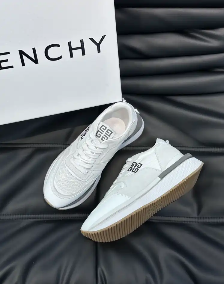 hype Givenchy Sneakers