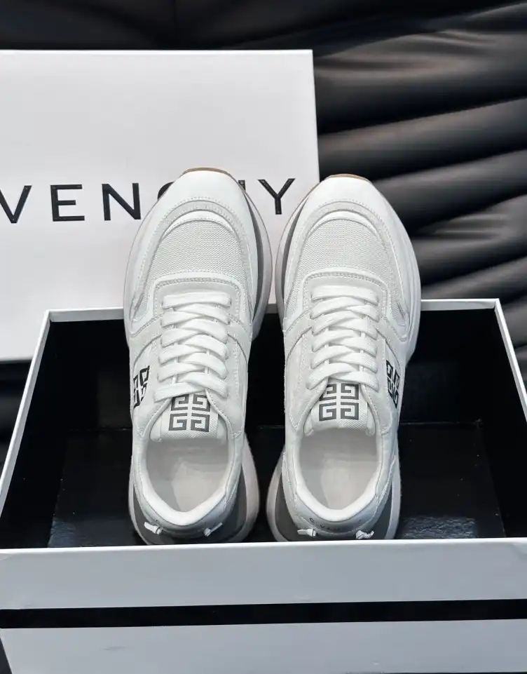 hype Givenchy Sneakers