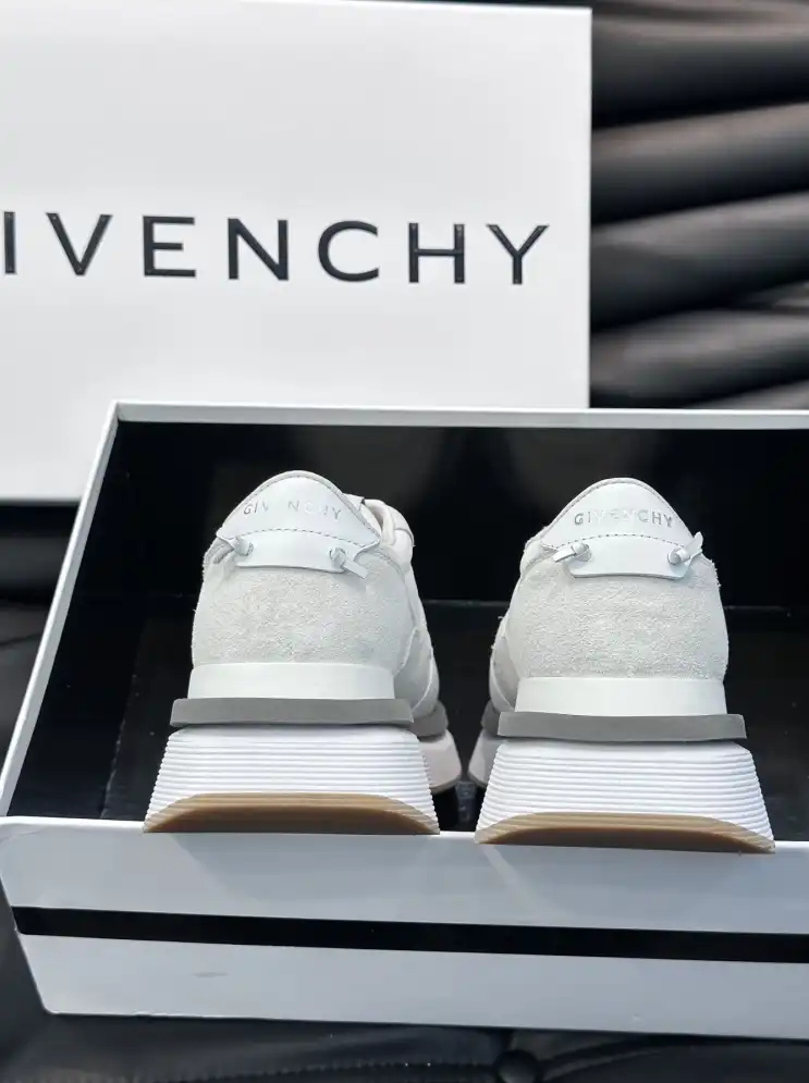 hype Givenchy Sneakers