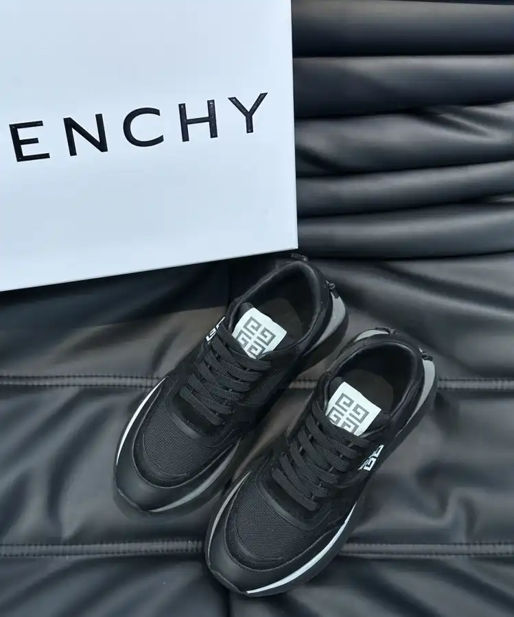 hype Givenchy Sneakers