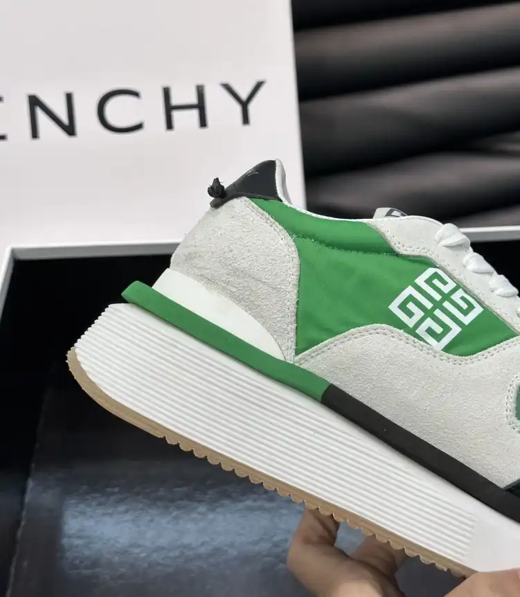 hype Givenchy Sneakers