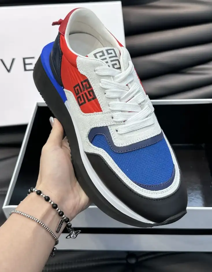 hype Givenchy Sneakers