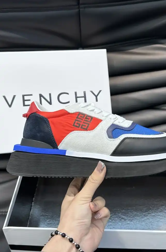 hype Givenchy Sneakers