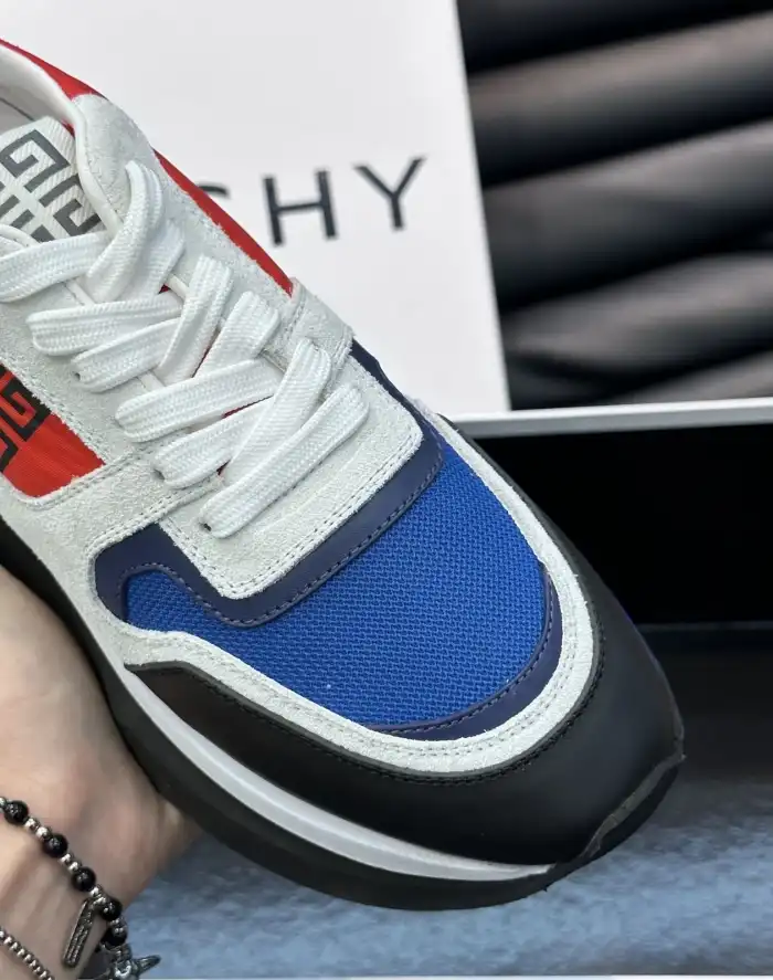 hype Givenchy Sneakers