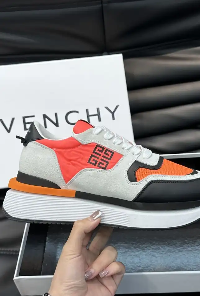 hype Givenchy Sneakers