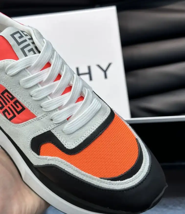 hype Givenchy Sneakers