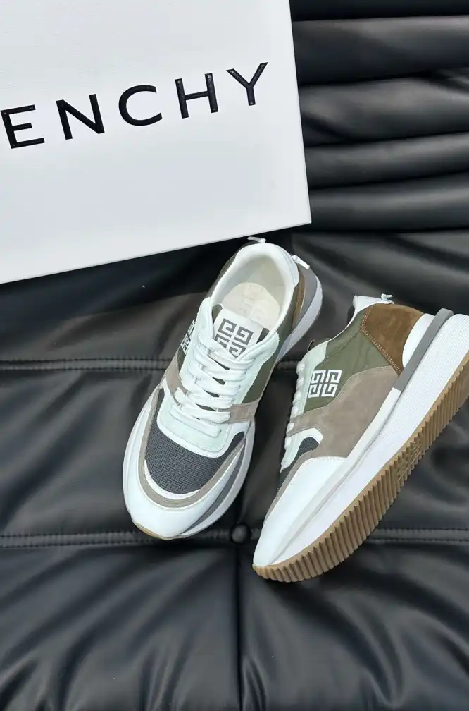 hype Givenchy Sneakers