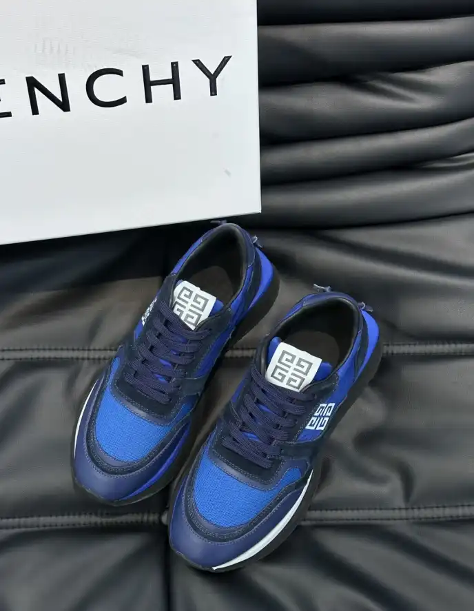 hype Givenchy Sneakers