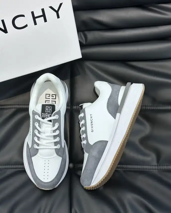 hype Givenchy Sneakers