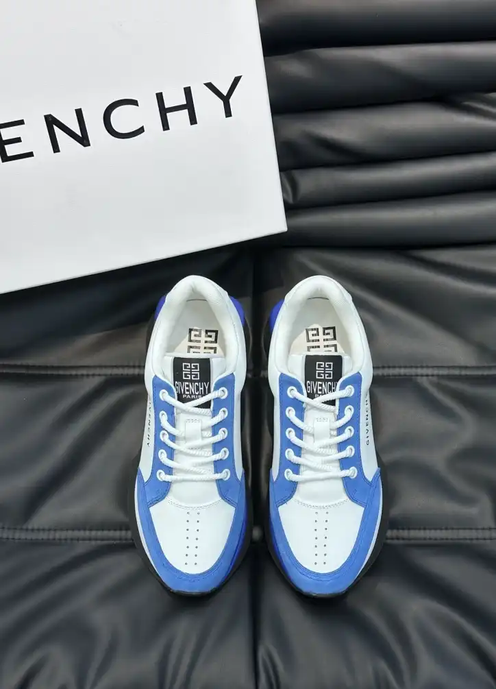 hype Givenchy Sneakers