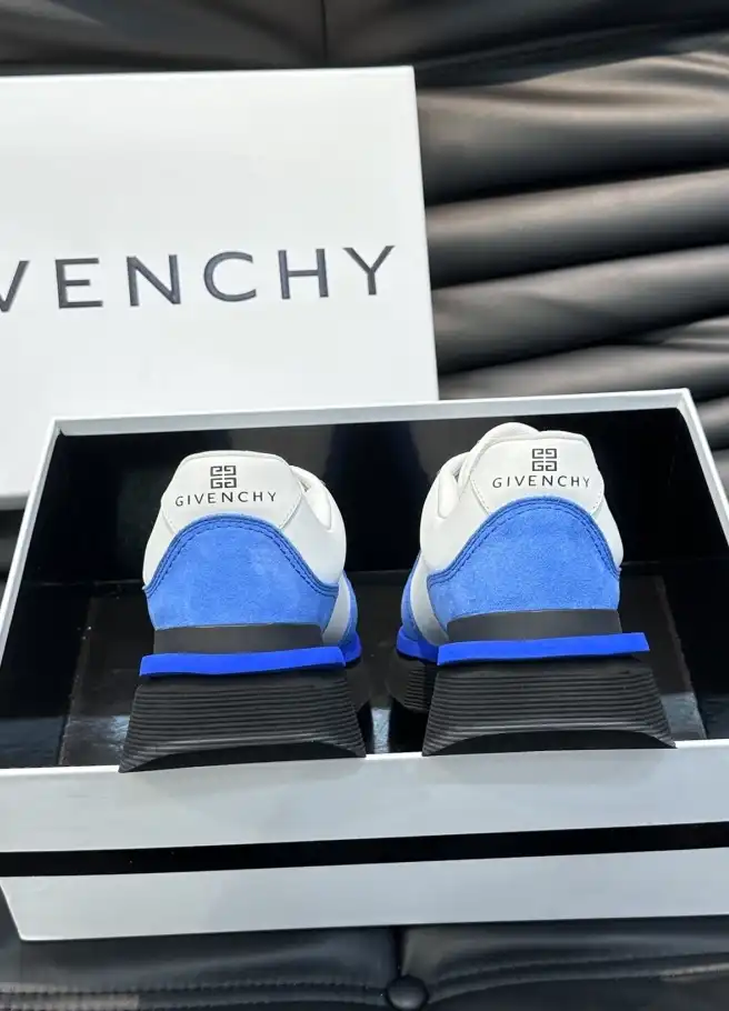 hype Givenchy Sneakers