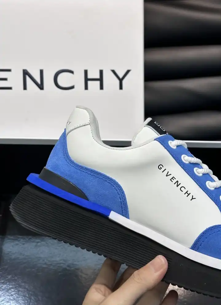 hype Givenchy Sneakers