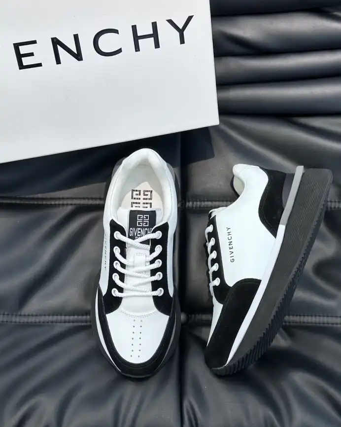 hype Givenchy Sneakers