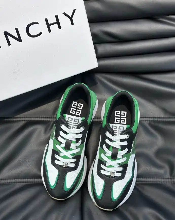 hype Givenchy Sneakers