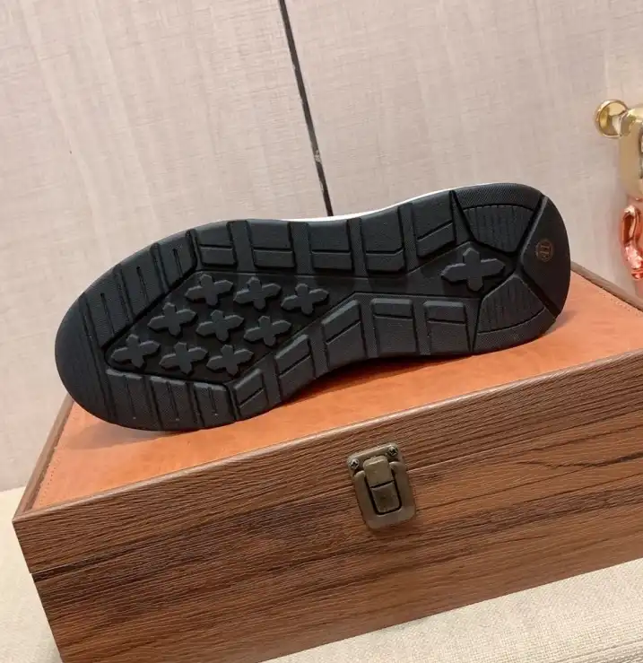 hype LV Casual Shoes