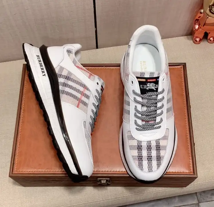 hype Burberry Sneakers