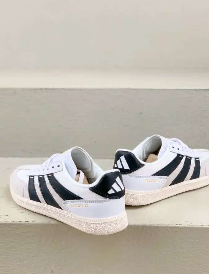 hype Adidas Sneakers