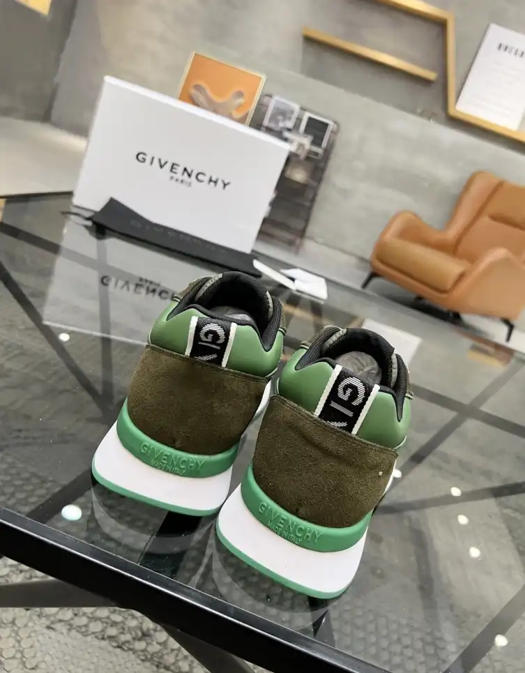 hype Givenchy Sneakers