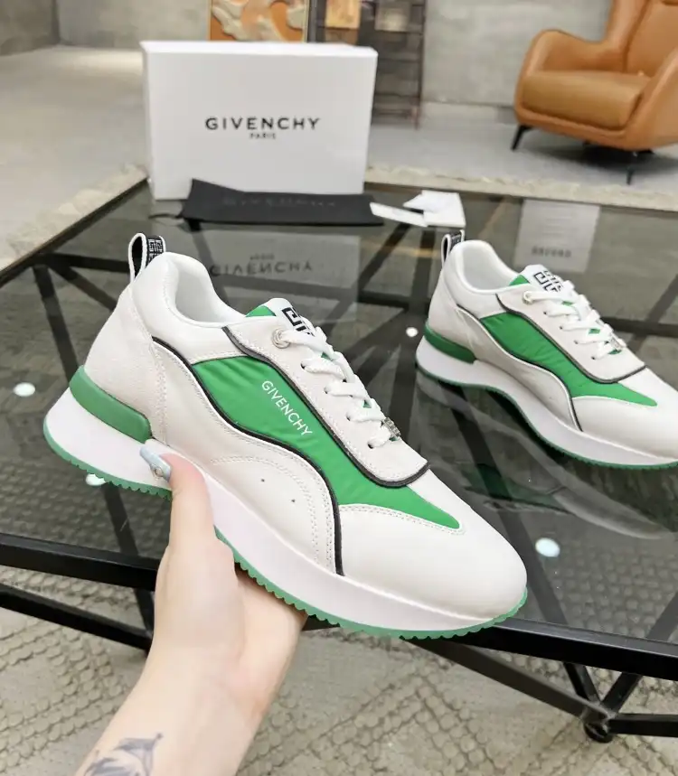 hype Givenchy Sneakers