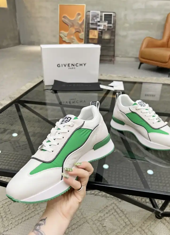 hype Givenchy Sneakers